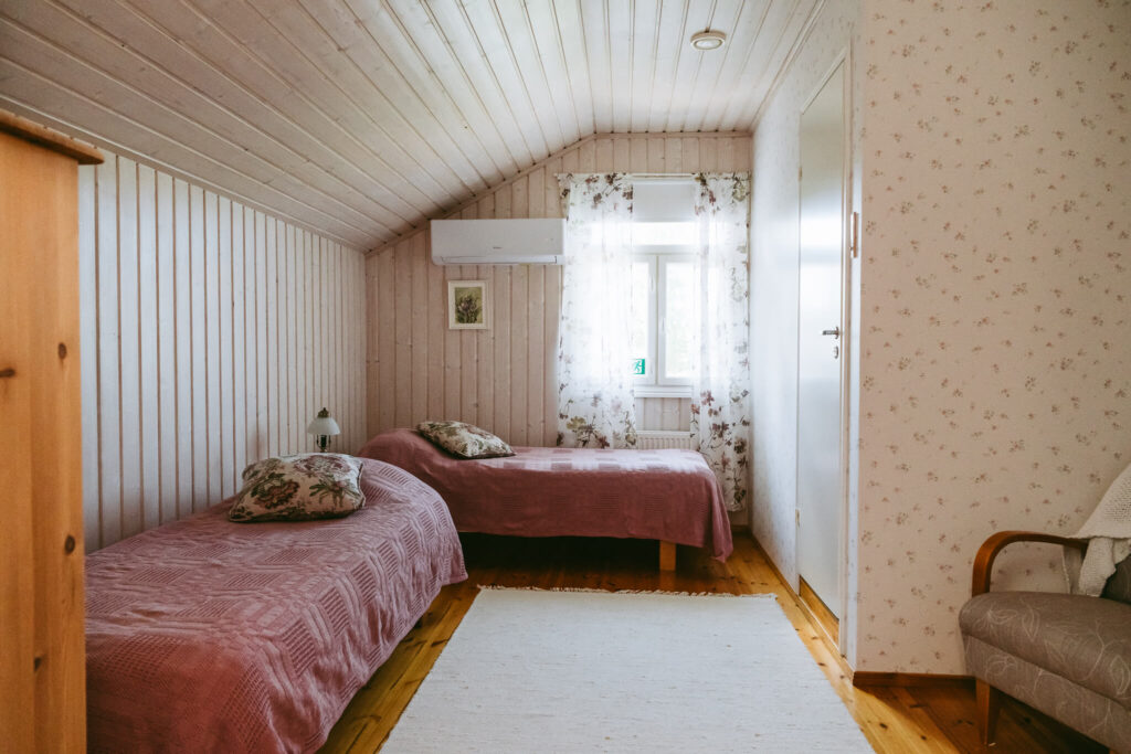 Ranta-Keurula-huone4-sängyt