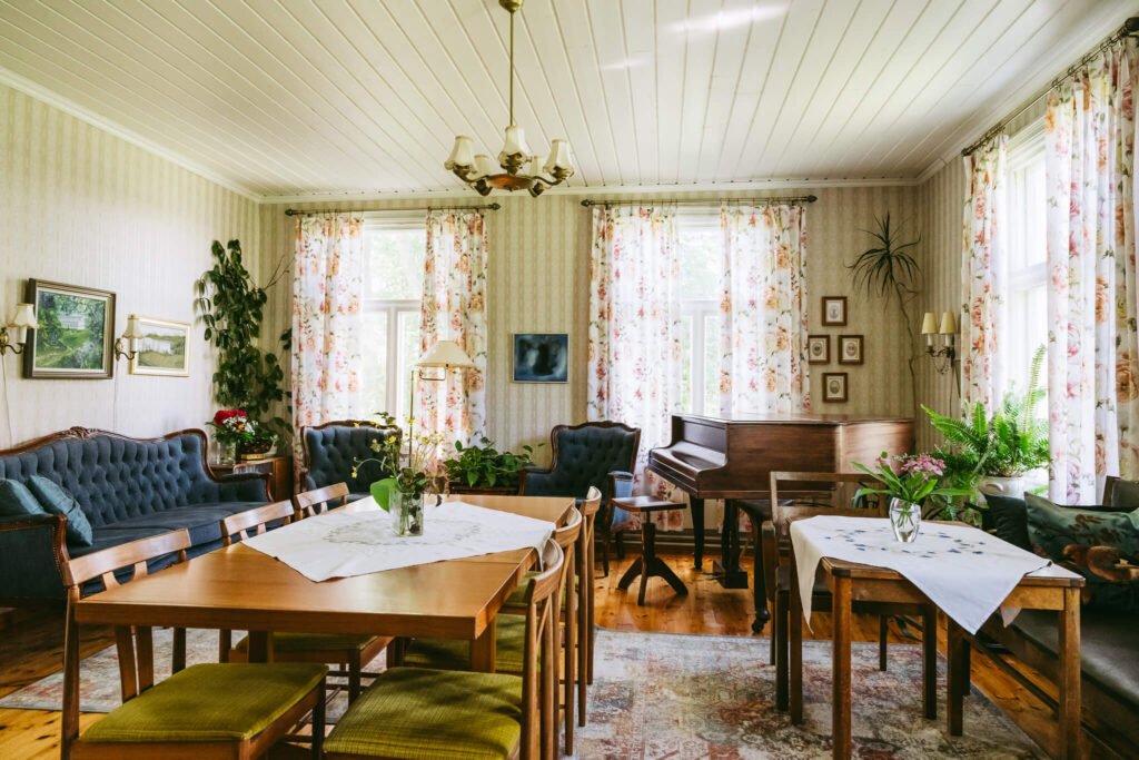 Ranta-Keurula-päärakennus-sali